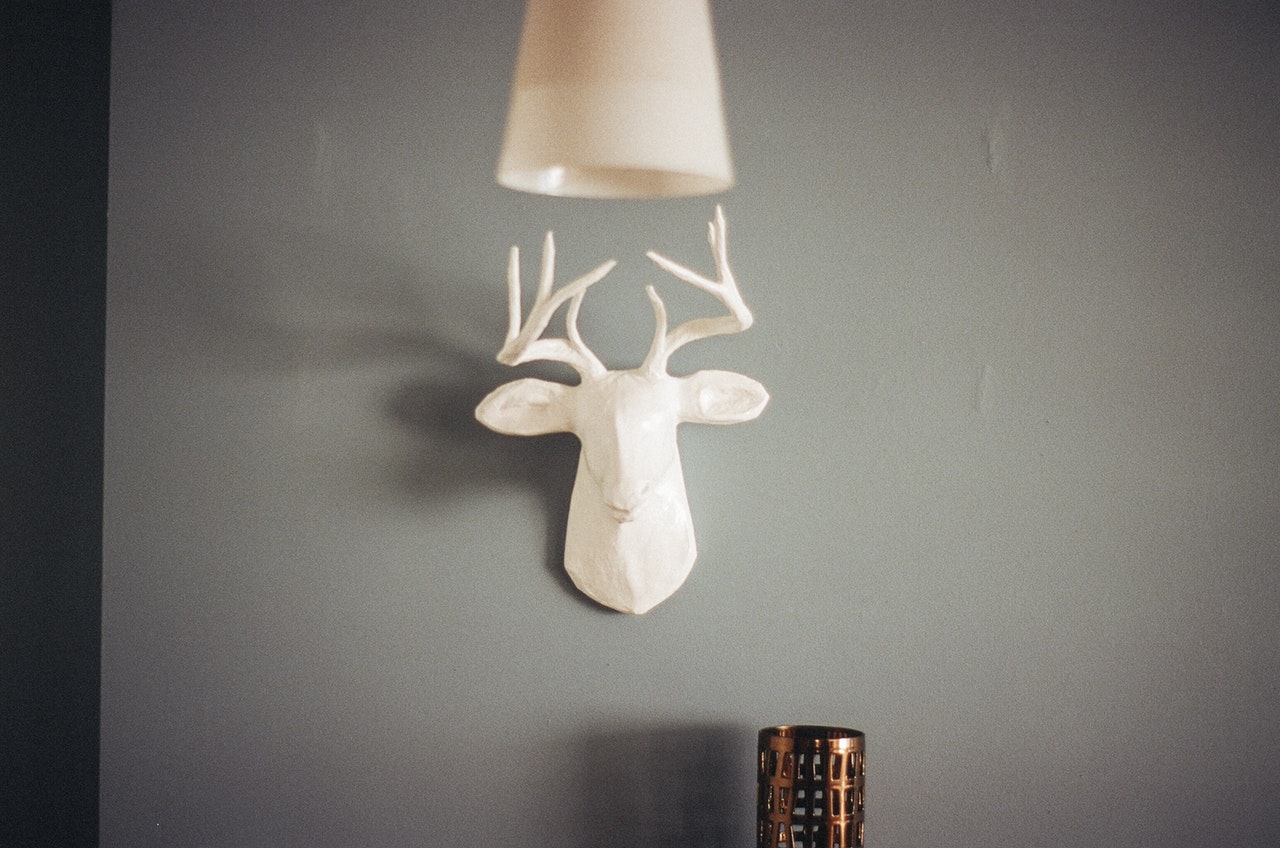 wall-home-deer